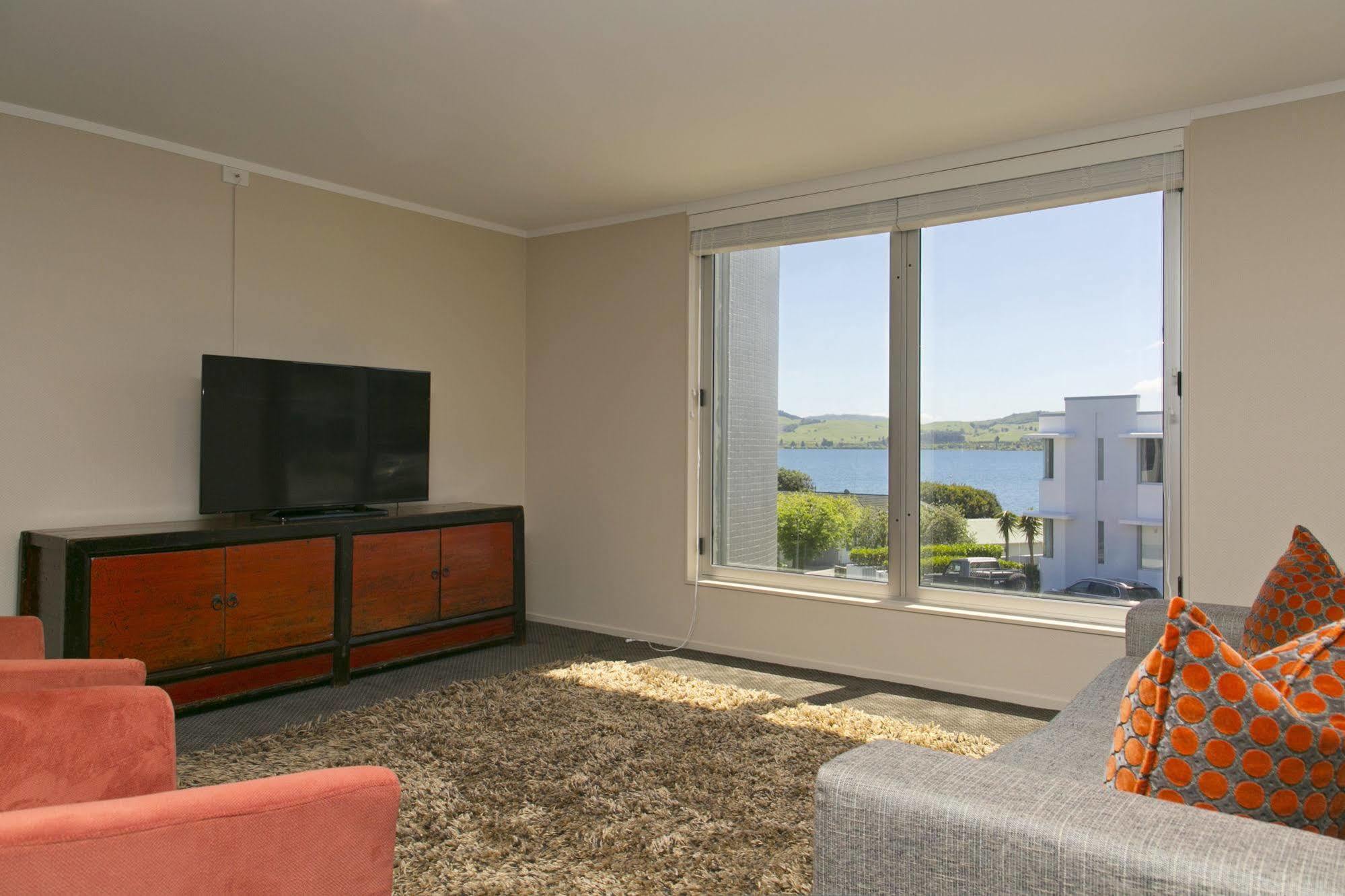 The Cove- On The Lake Taupo Bagian luar foto