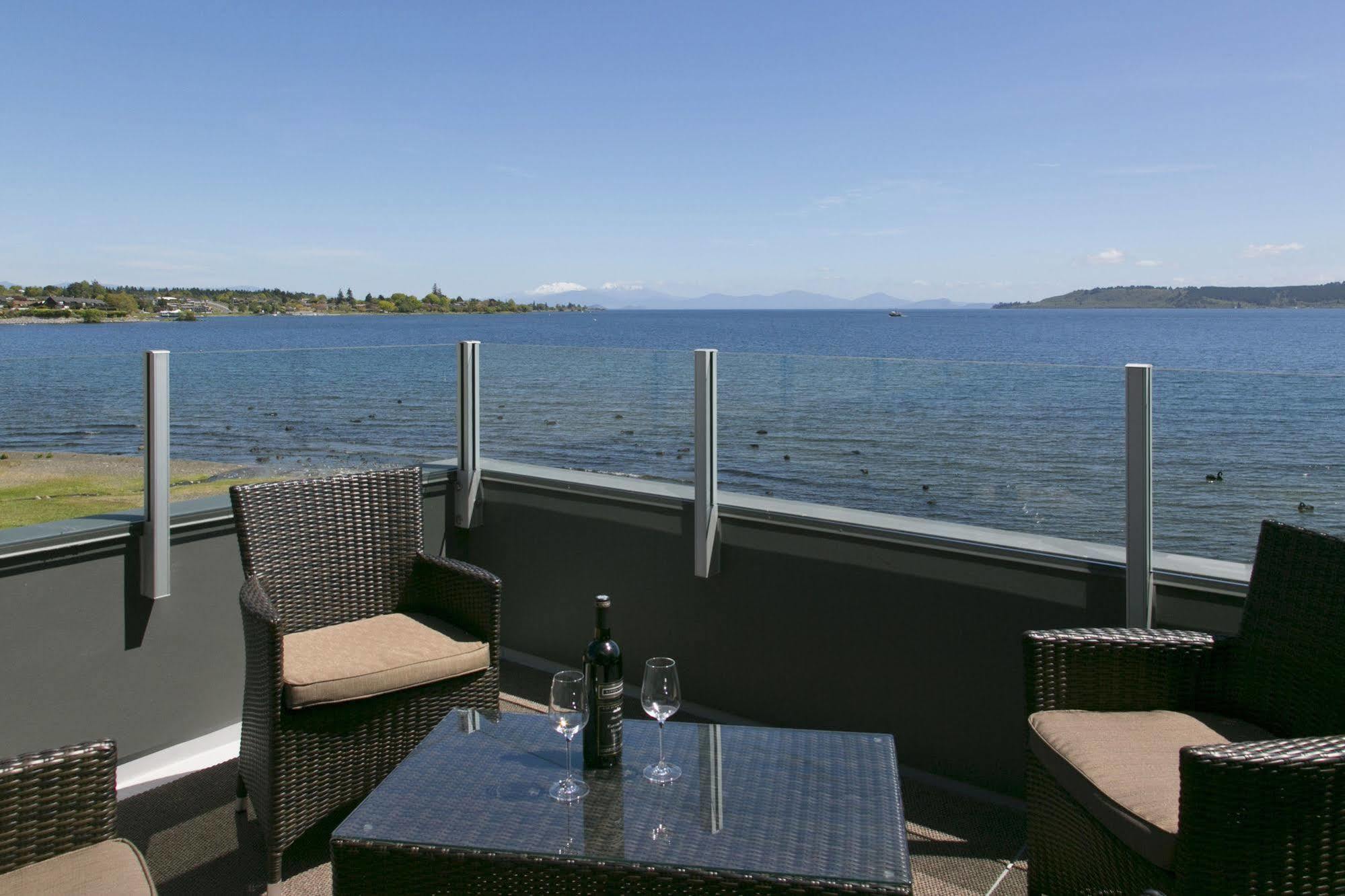 The Cove- On The Lake Taupo Bagian luar foto